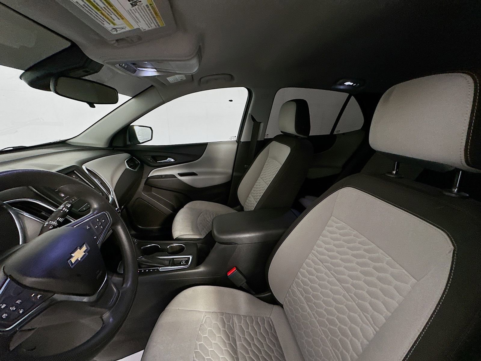 Used 2020 Chevrolet Equinox LS w/ LS Convenience Package FWD image 21