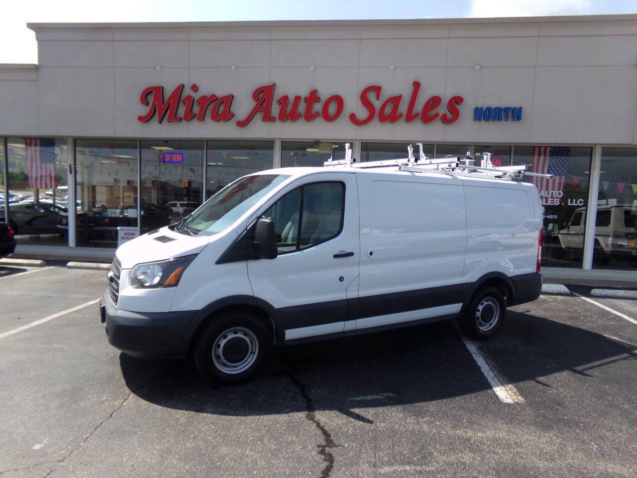 Used 2018 Ford Transit 150 130 Low Roof RWD image 42