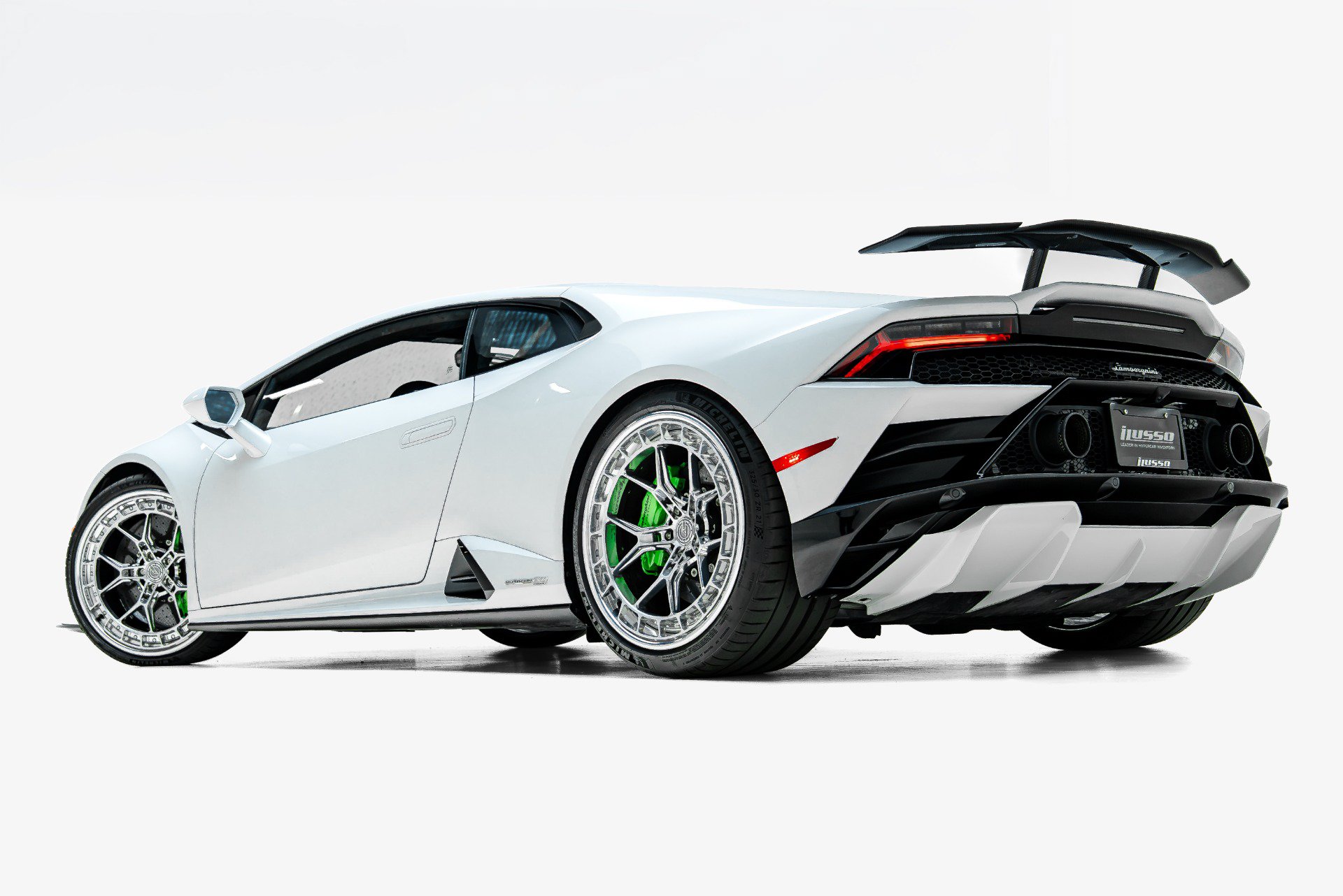 Used 2021 Lamborghini Huracan EVO RWD image 16