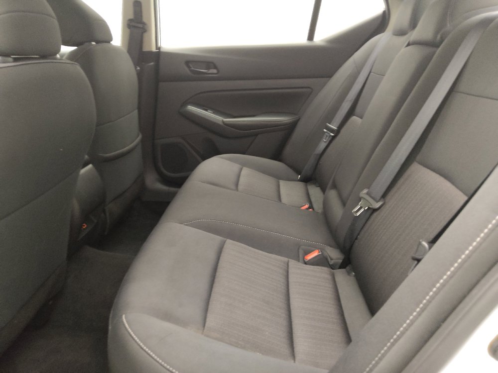 Used 2025 Nissan Altima 2.5 SV FWD image 18