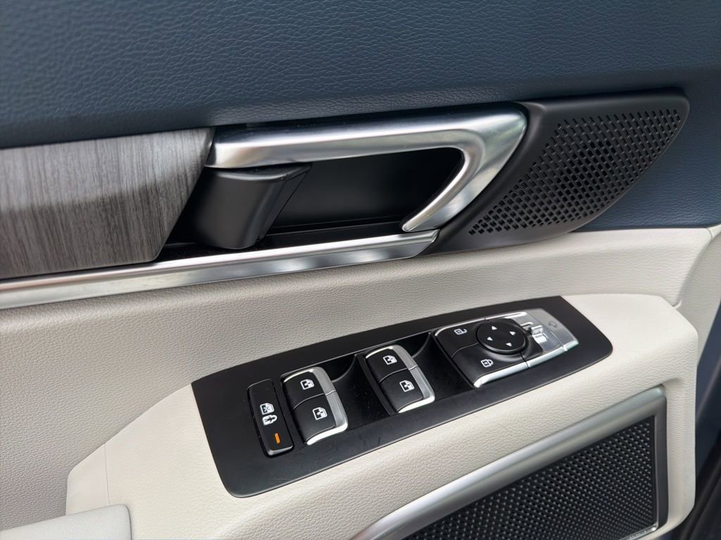 Used 2024 Kia Telluride EX w/ EX Captain's Chair Package image 14