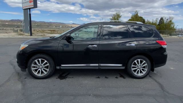 Used 2016 Nissan Pathfinder SL w/ SL Tech Package AWD/4WD image 5