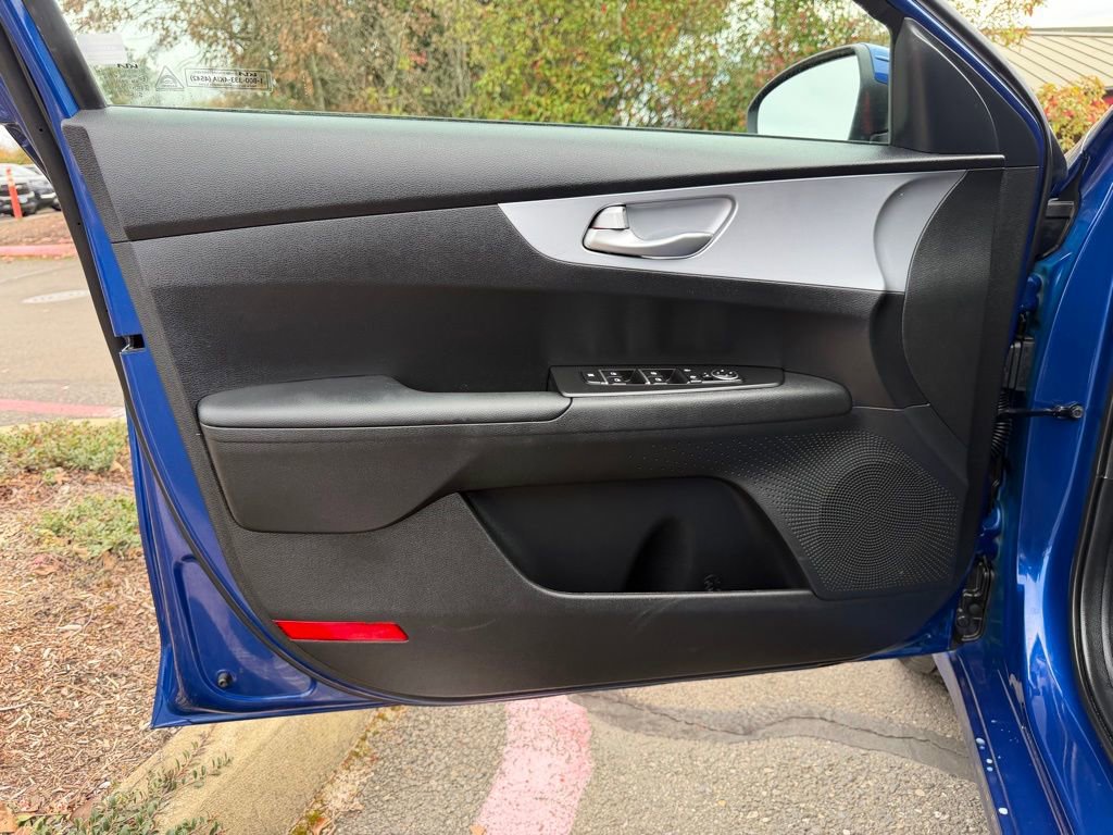 Used 2024 Kia Forte LXS image 11