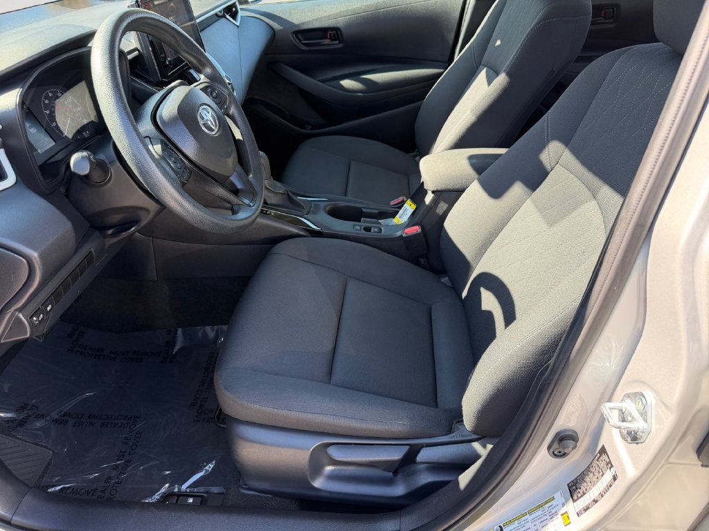 Used 2025 Toyota Corolla LE FWD image 23