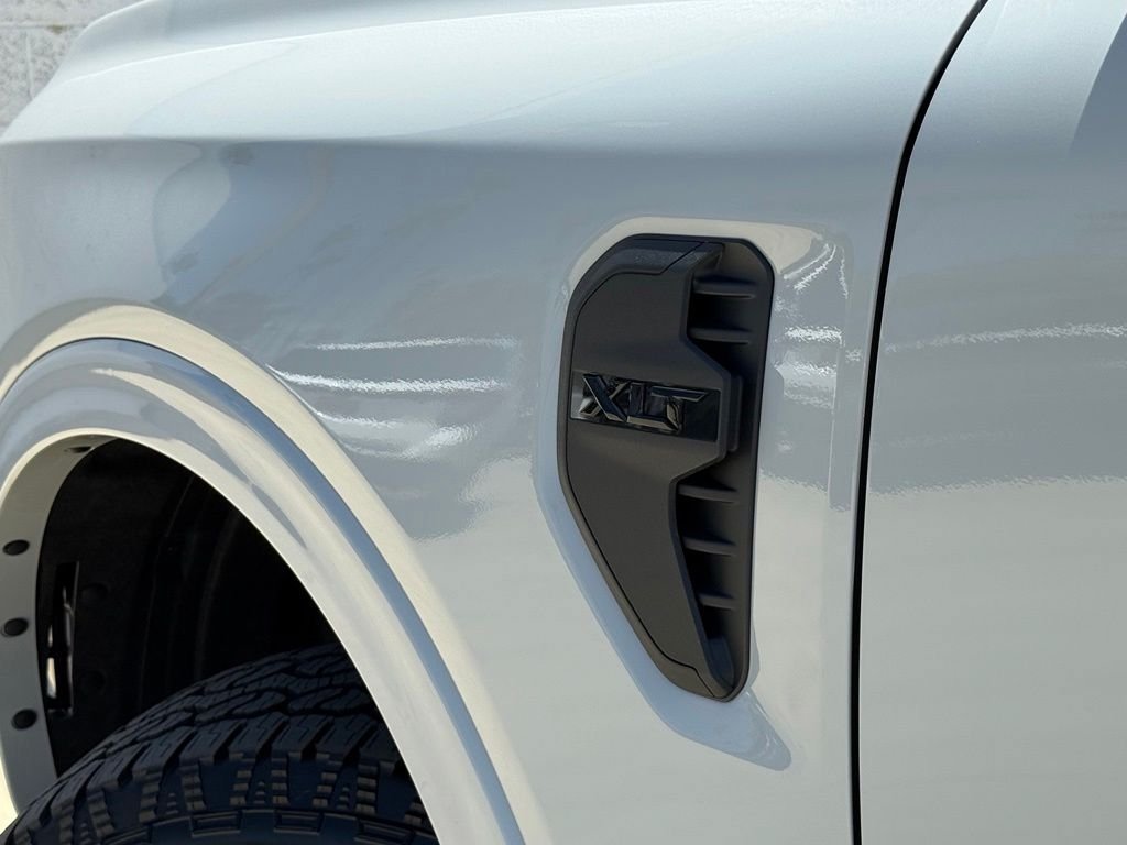 New 2026 Ford Ranger XLT w/ Black Appearance Package RWD image 17