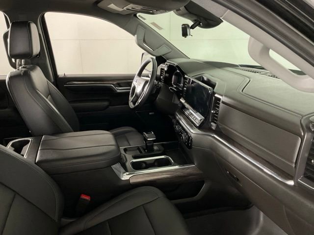 Used 2023 Chevrolet Silverado 1500 LTZ AWD/4WD image 34