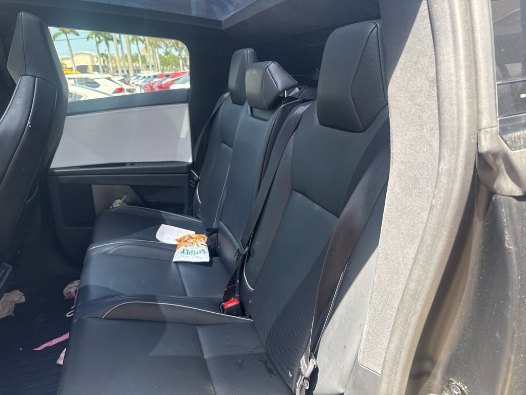 Used 2024 Tesla Cybertruck AWD Crew Cab image 12