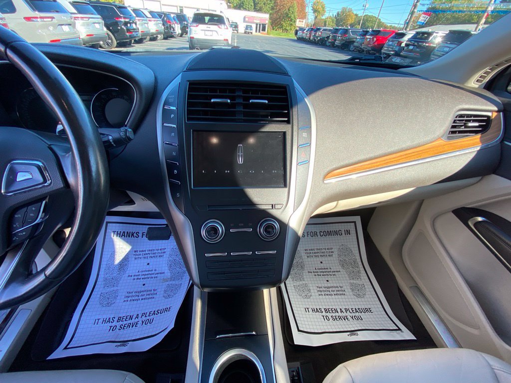 Used 2019 Lincoln MKC Select w/ Select Plus Package AWD/4WD image 12