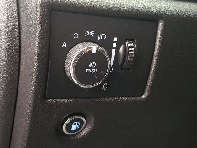 Used 2020 Jeep Grand Cherokee Laredo w/ 18" Wheel & 8.4" Radio Group image 29