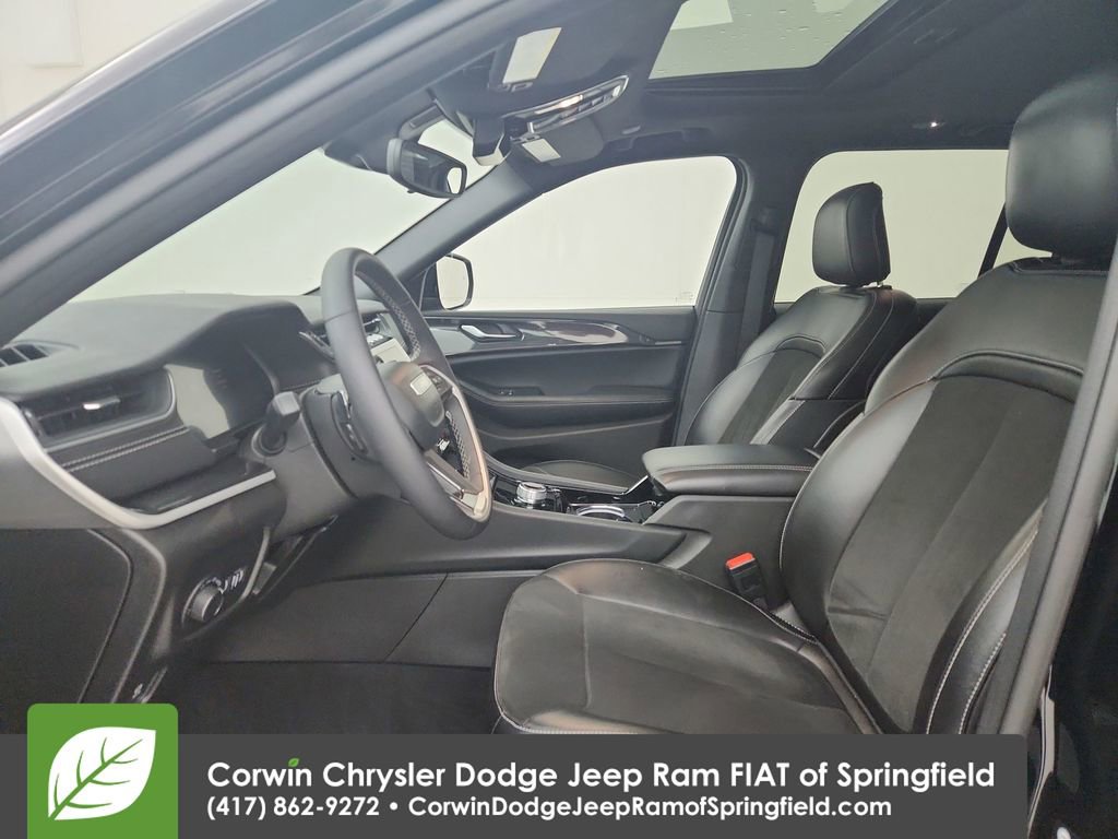 Used 2023 Jeep Grand Cherokee Altitude image 19