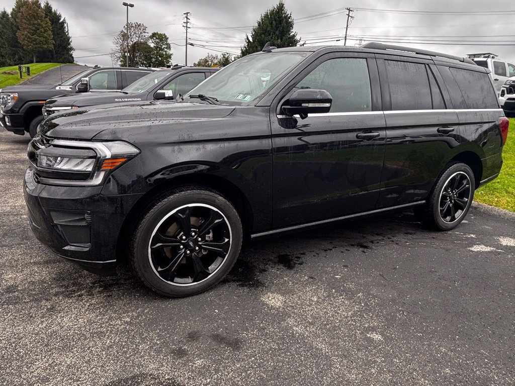 Used 2023 Ford Expedition Limited