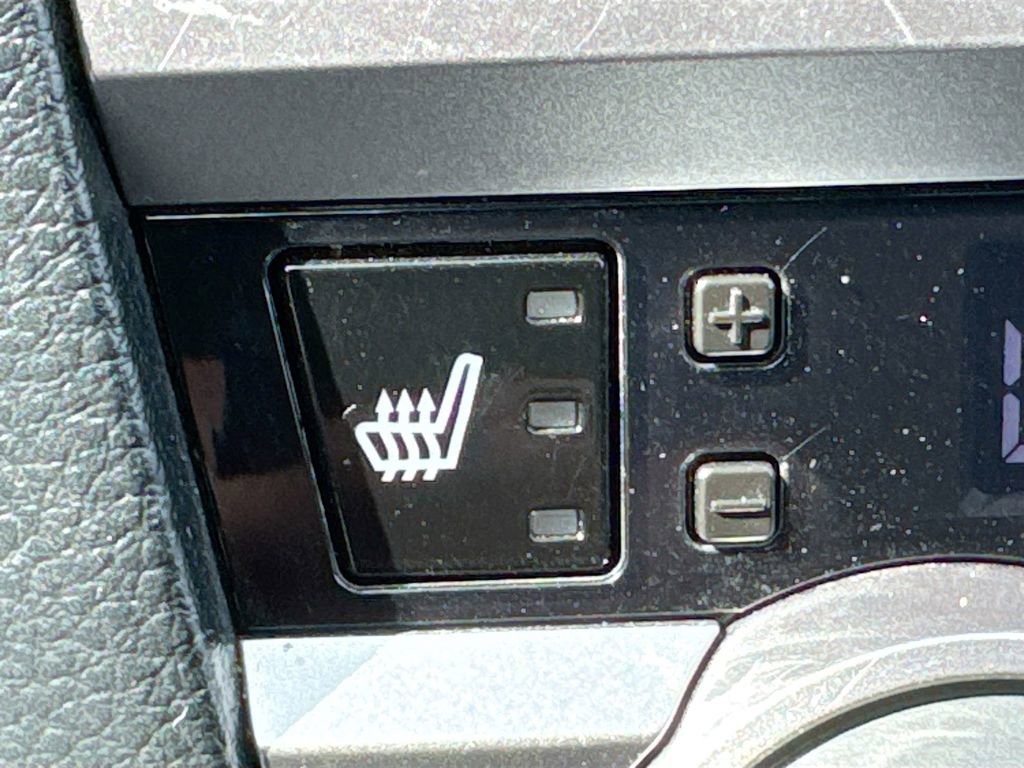 Used 2017 Subaru Outback 3.6R Limited image 25