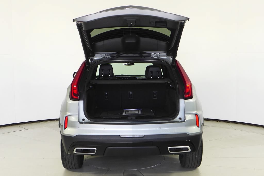 Used 2025 Cadillac XT4 Premium Luxury FWD image 10