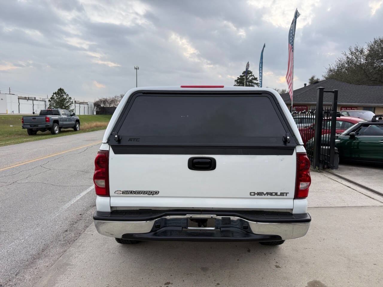 Used 2004 Chevrolet Silverado 1500 LS w/ Light Duty Power Package image 10