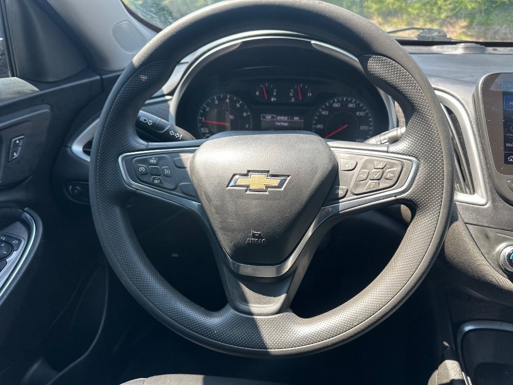 Used 2022 Chevrolet Malibu LT FWD image 30