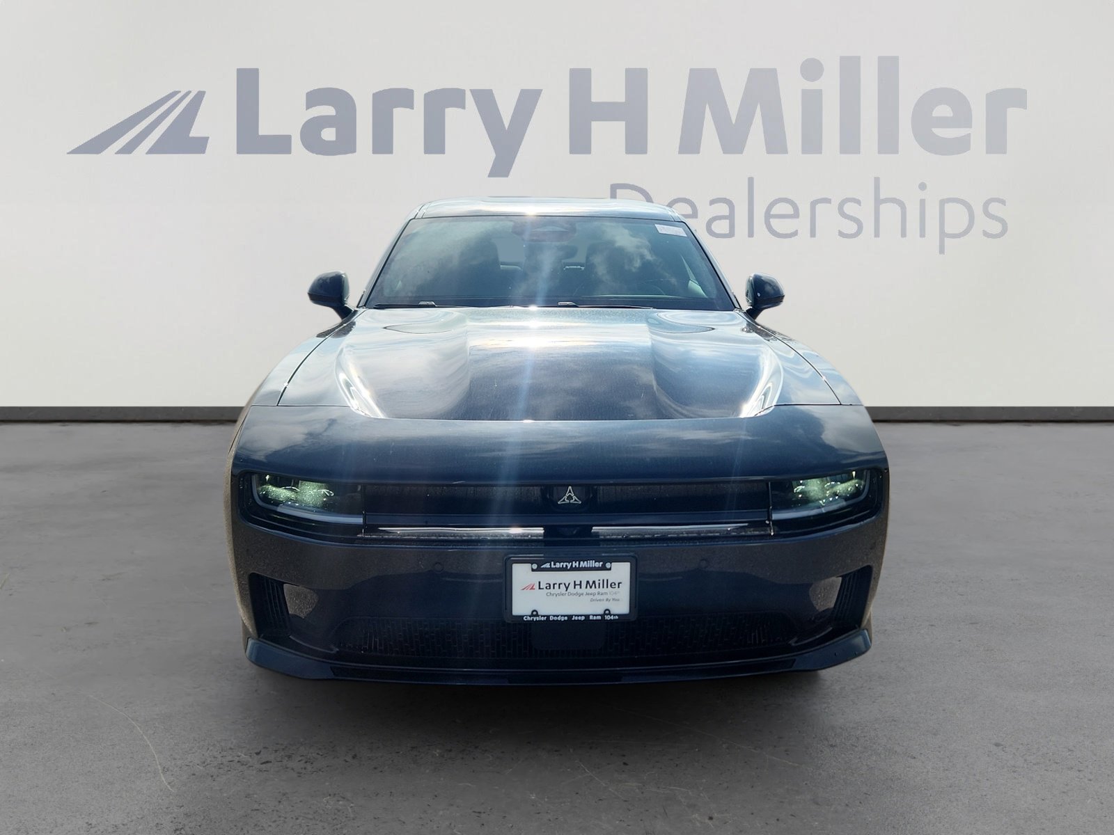 New 2025 Dodge Charger Daytona R/T w/ Quick Order Package 25M R/T AWD/4WD image 9