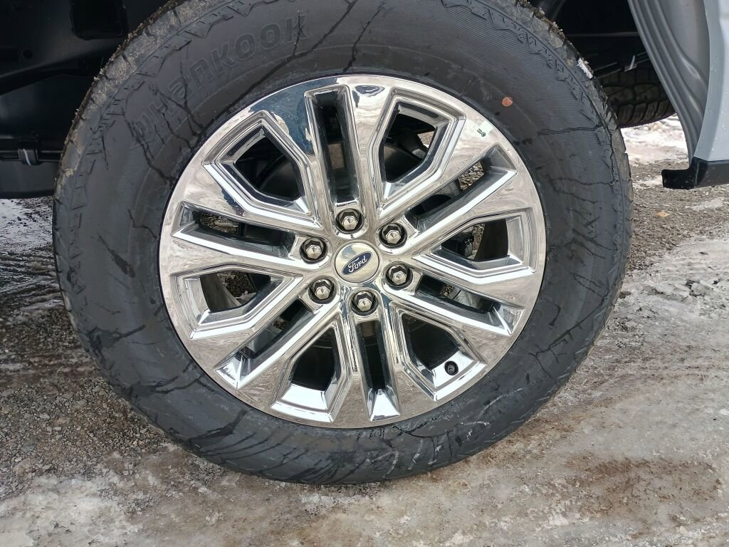 New 2025 Ford F150 Lariat w/ Equipment Group 502A High image 24