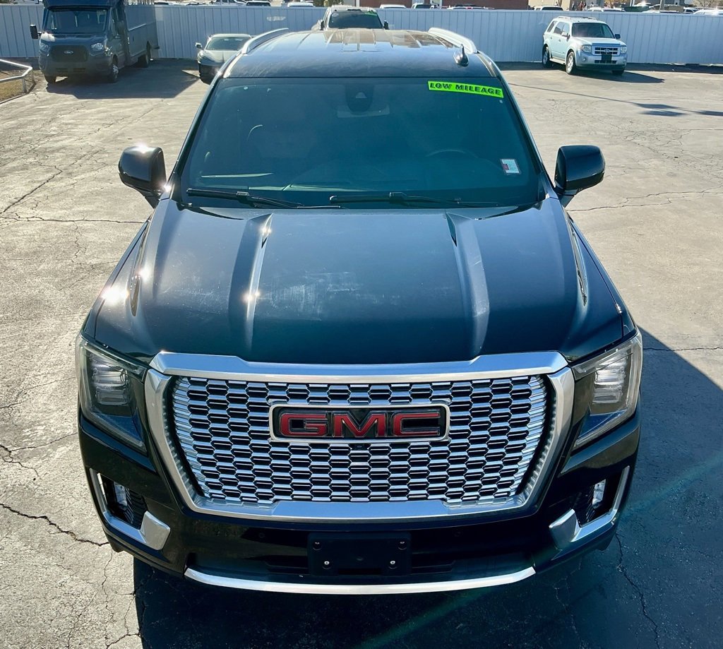 Used 2021 GMC Yukon XL Denali image 11