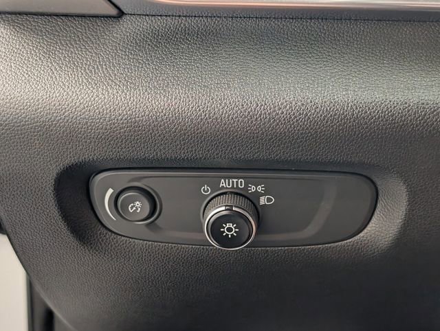 Certified 2022 Chevrolet Traverse LS FWD image 25