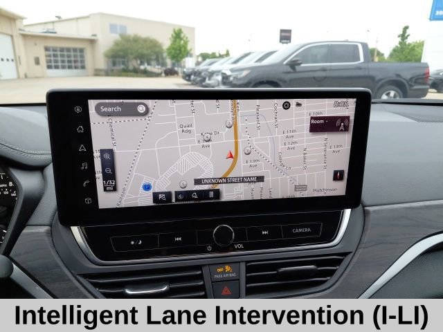Used 2024 Nissan Altima 2.5 SV w/ SV Premium Package FWD image 18