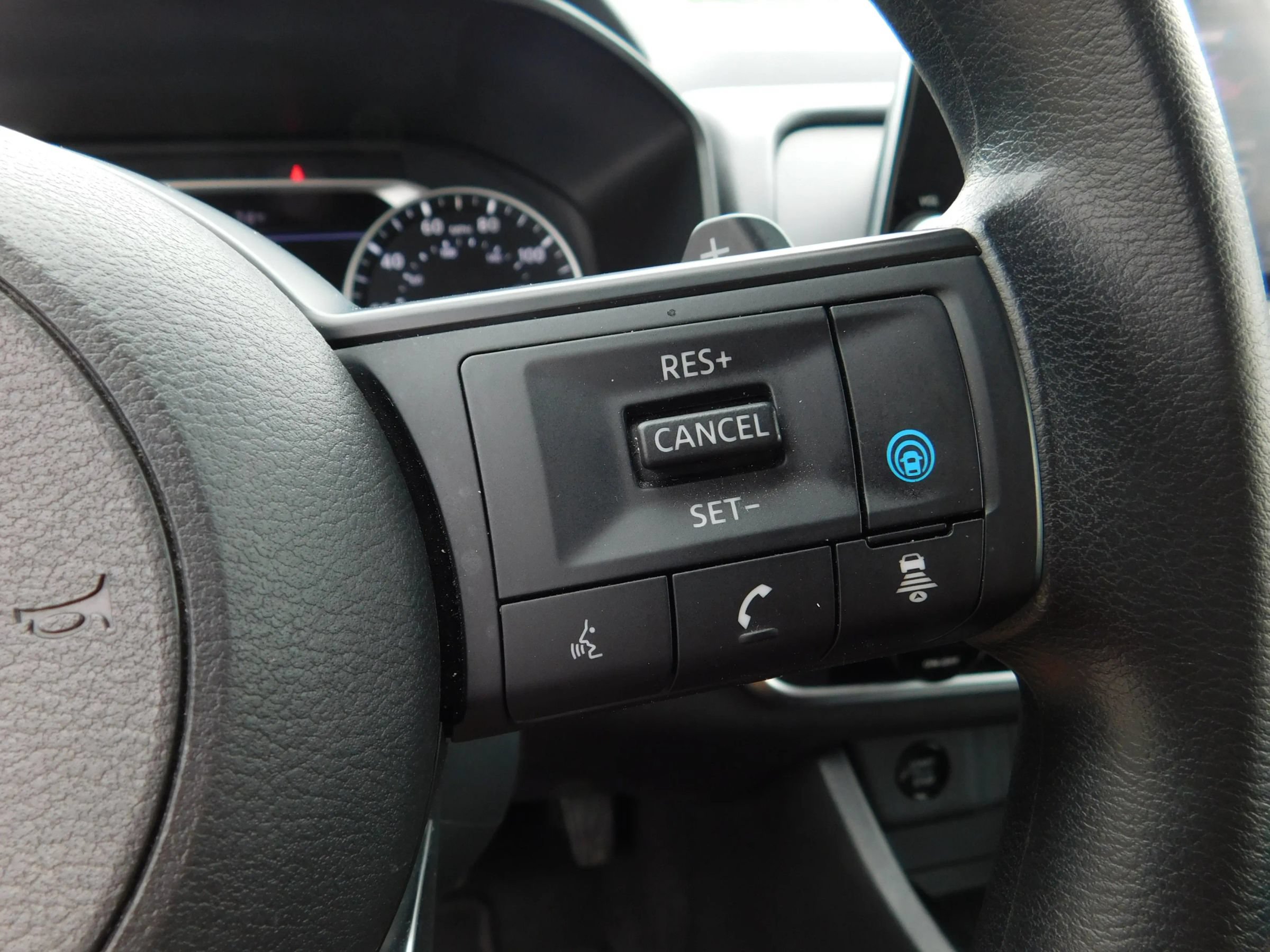 Used 2024 Nissan Rogue SV AWD/4WD image 21