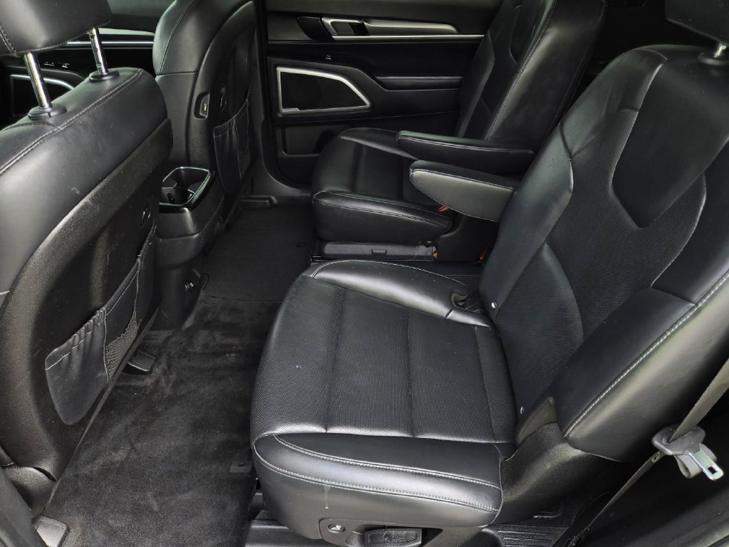 Used 2020 Kia Telluride S FWD image 12