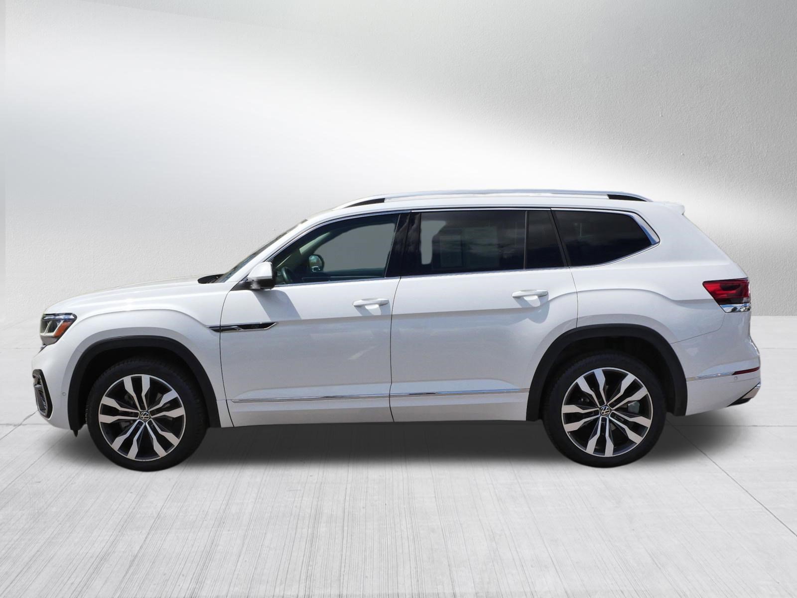 Certified 2023 Volkswagen Atlas SEL Premium AWD/4WD image 4