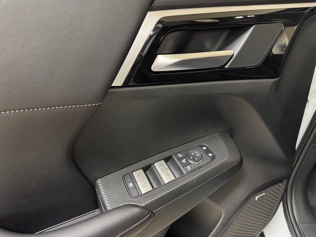 New 2026 Mitsubishi Outlander AWD image 7