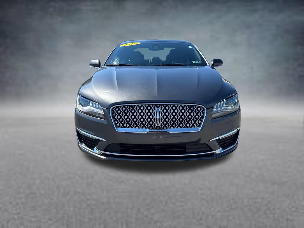 Used 2019 Lincoln MKZ Reserve FWD image 2
