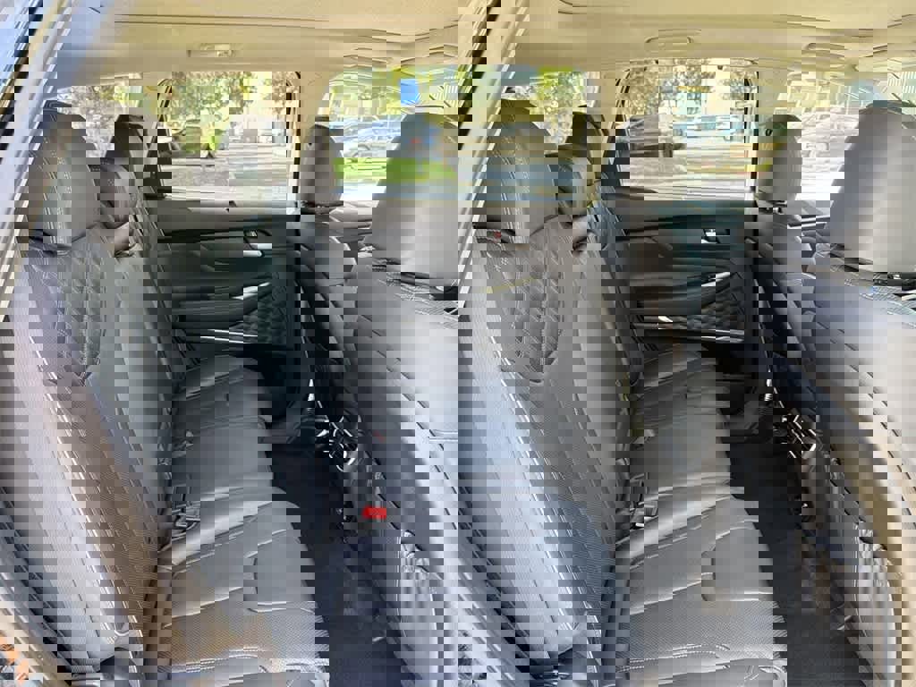 Used 2022 Hyundai Santa Fe Limited image 34