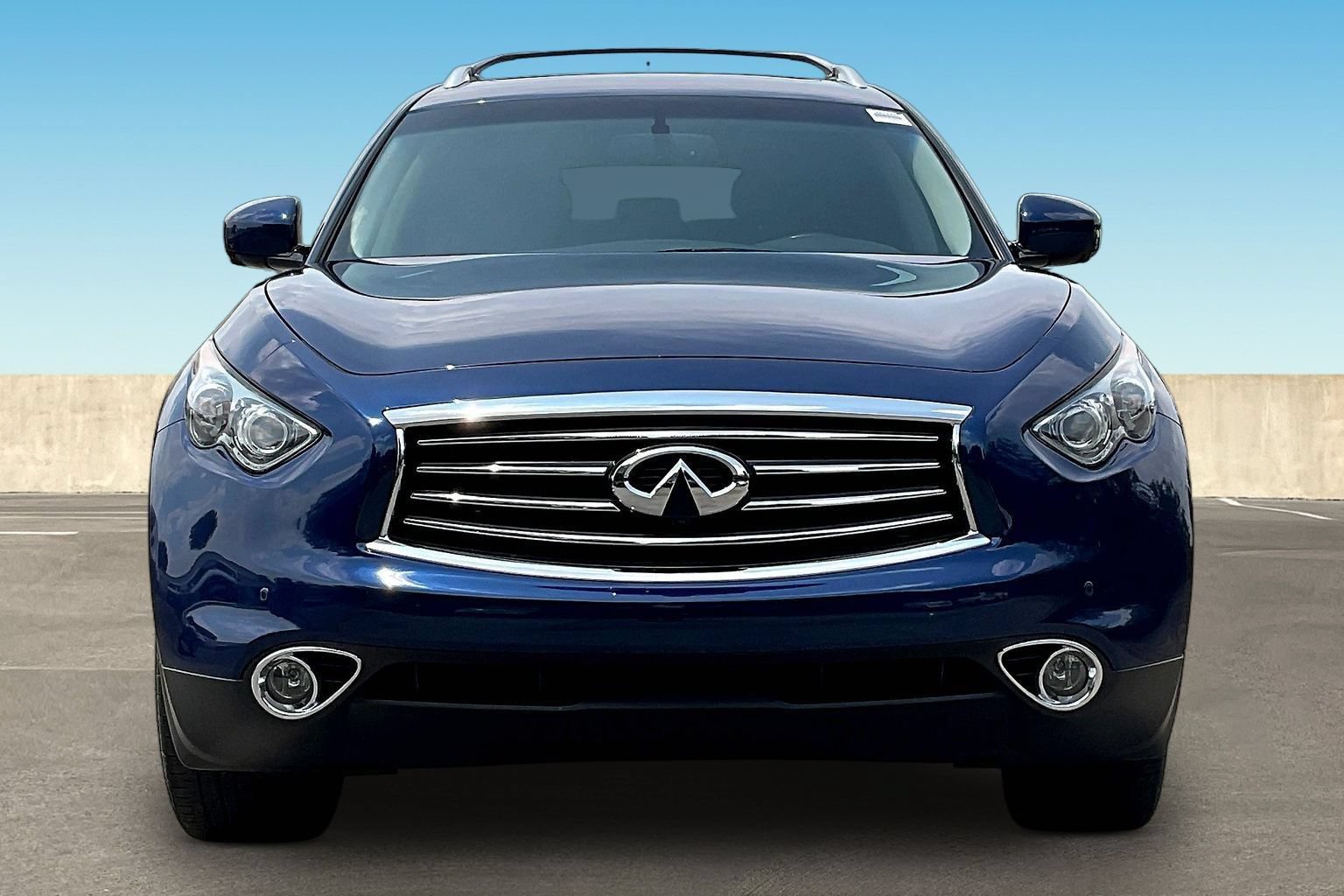Used 2015 INFINITI QX70 AWD w/ Premium Package image 2