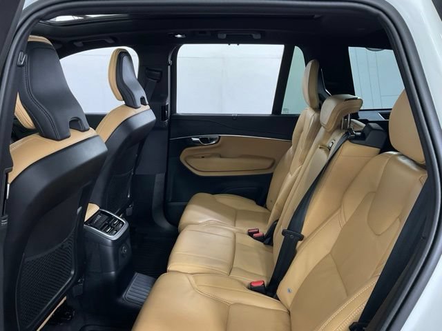 Certified 2025 Volvo XC90 T8 Ultra w/ Protection Package AWD/4WD image 36