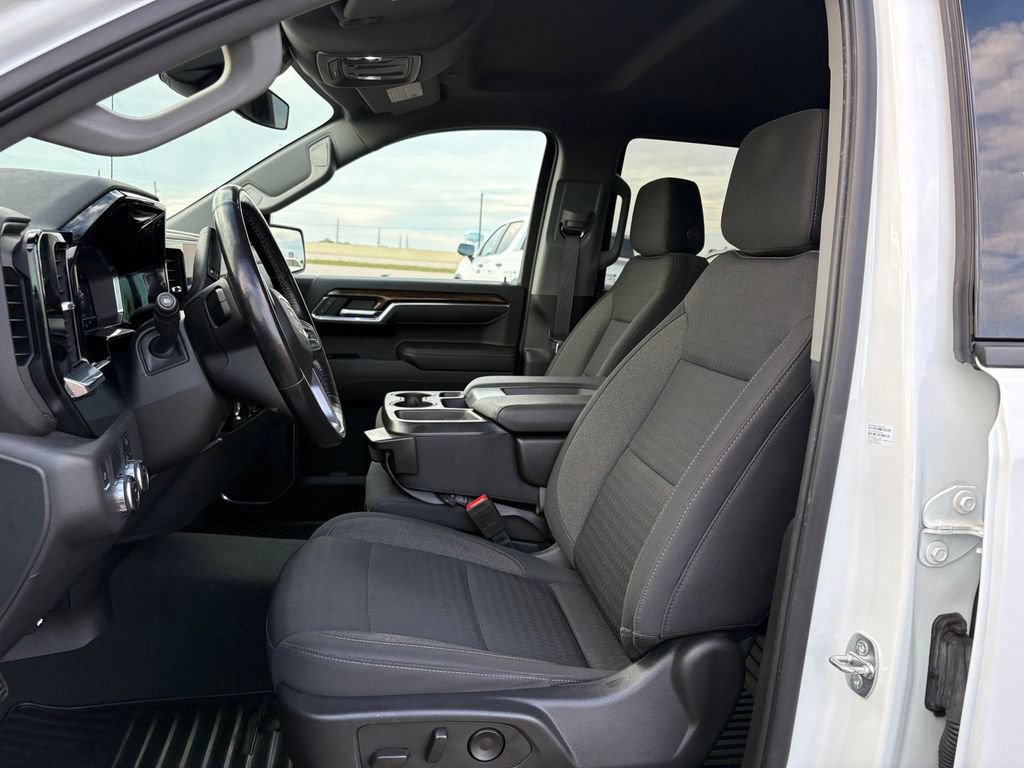 Used 2022 GMC Sierra 1500 Elevation RWD image 14