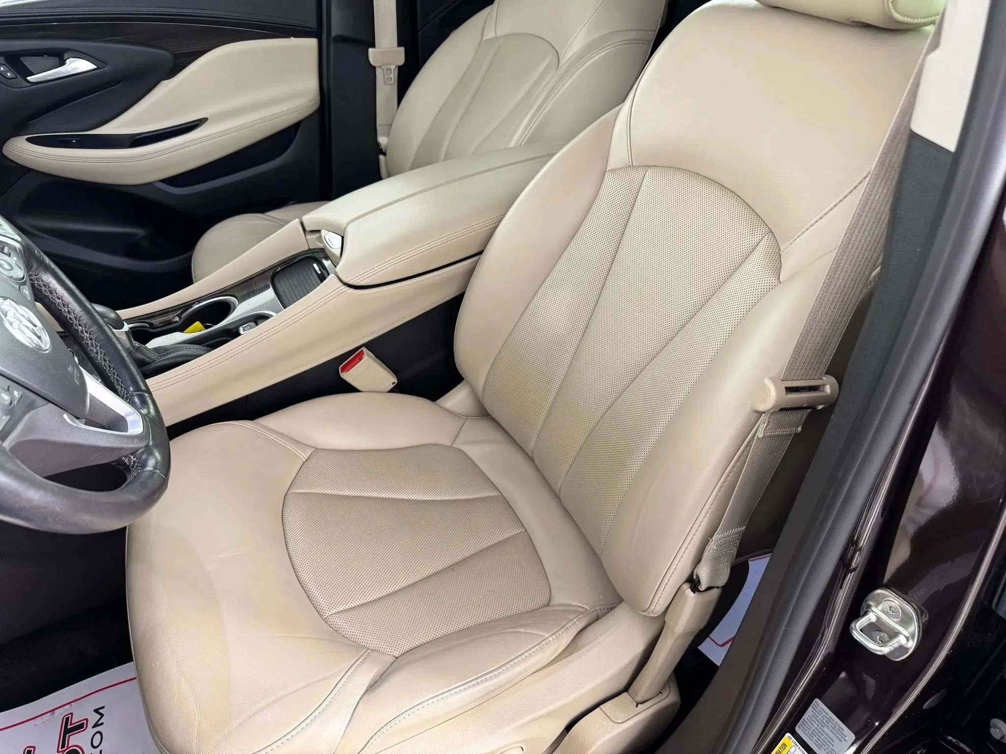 Used 2020 Buick Envision Essence AWD/4WD image 32