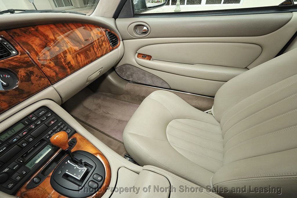 Used 1998 Jaguar XK8 Convertible RWD image 32
