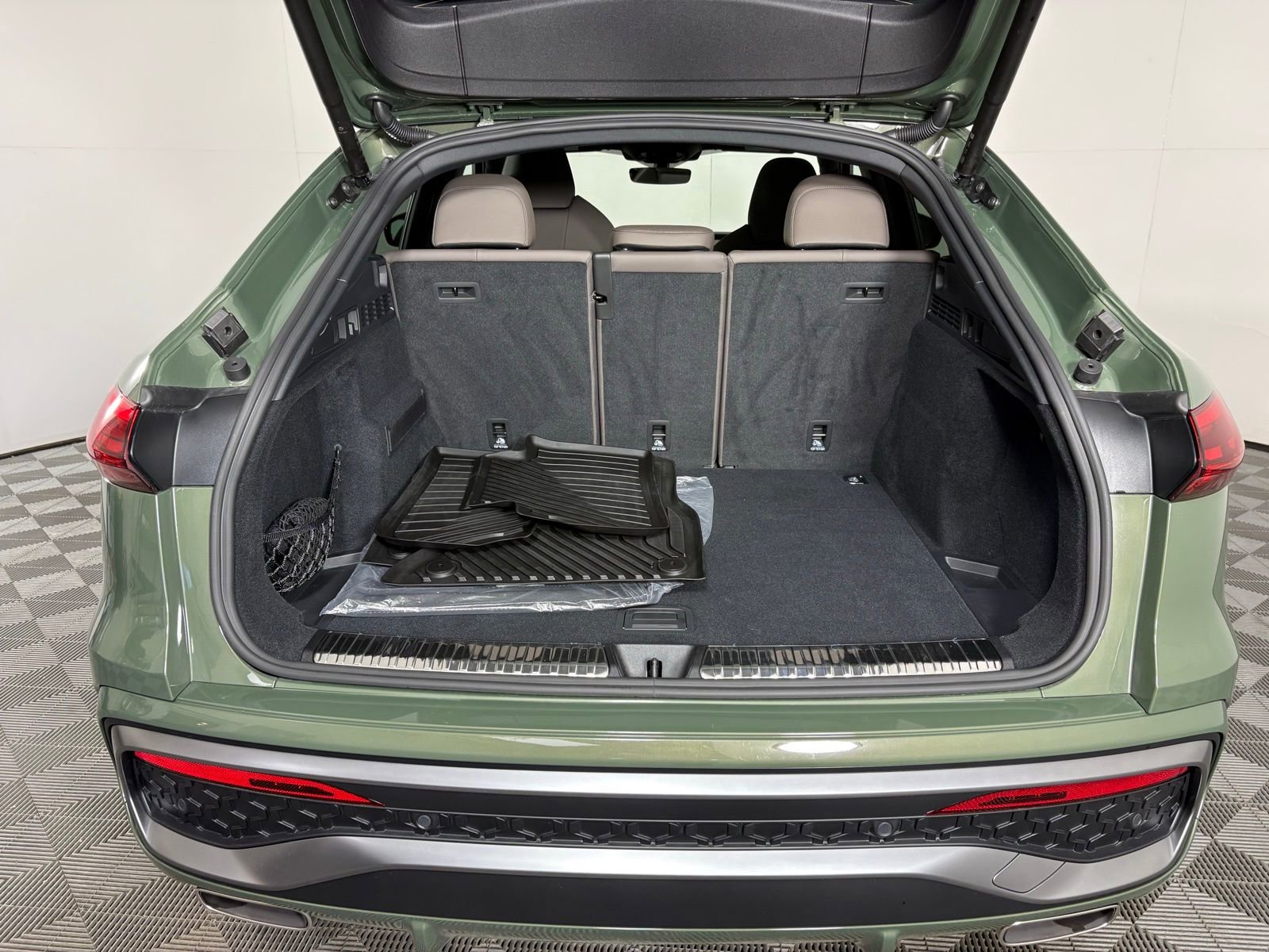 Used 2025 Audi Q5 Premium Plus w/ Premium Plus image 20