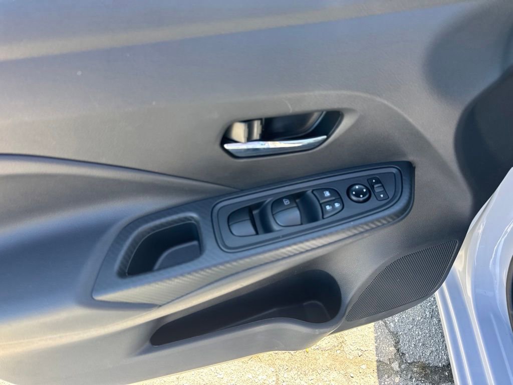Used 2025 Nissan Versa SV FWD image 18