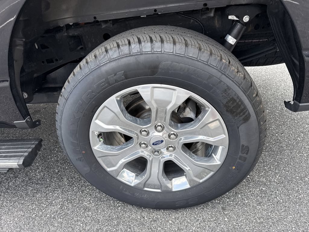 Used 2022 Ford F150 Platinum w/ Equipment Group 701A High AWD/4WD image 18