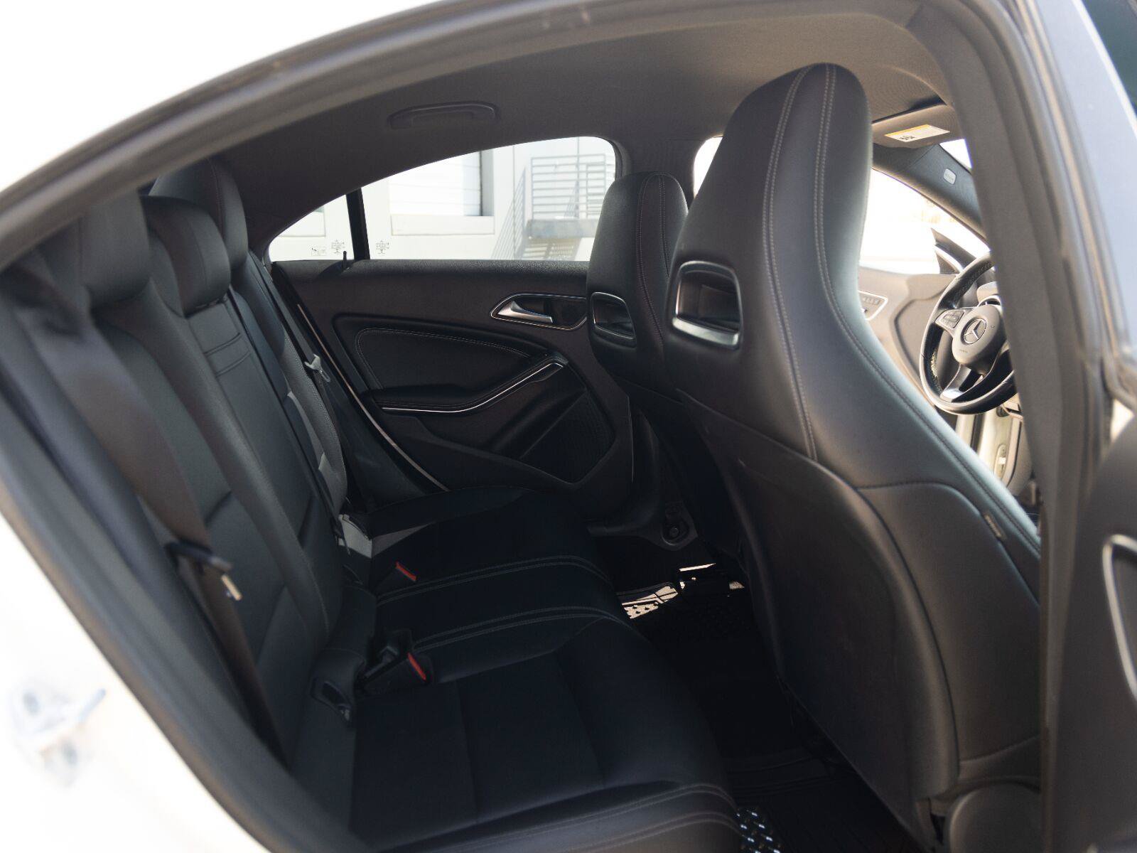 Used 2018 Mercedes-Benz CLA 250 4MATIC image 27