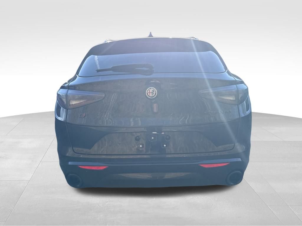Used 2021 Alfa Romeo Stelvio Ti Sport image 5