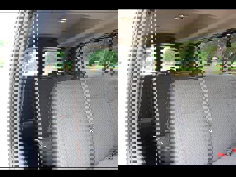 Used 2025 Chevrolet Express 3500 LS RWD image 17