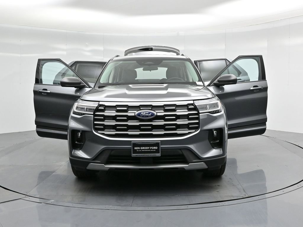 New 2025 Ford Explorer Active w/ Active Comfort Package image 31