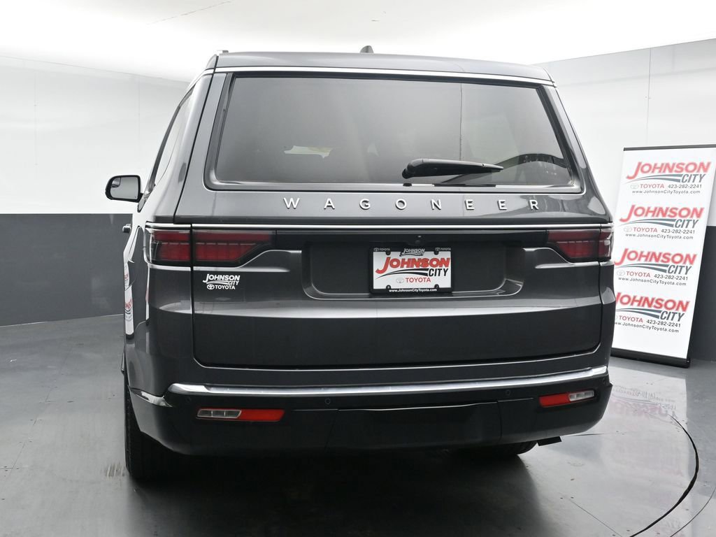 Used 2024 Jeep Wagoneer 4WD w/ Premium Group I image 7