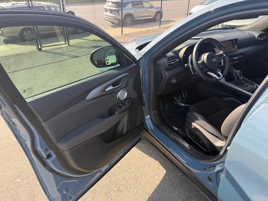 Used 2024 Dodge Hornet R/T Plus w/ Track Pack image 9