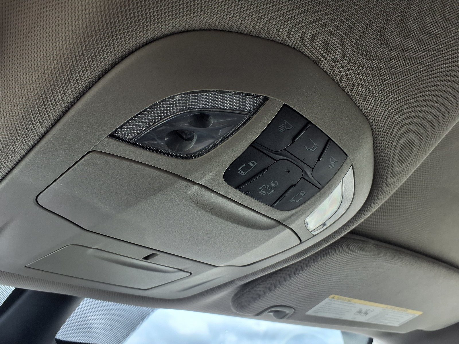 Used 2023 Chrysler Pacifica Touring-L FWD image 21
