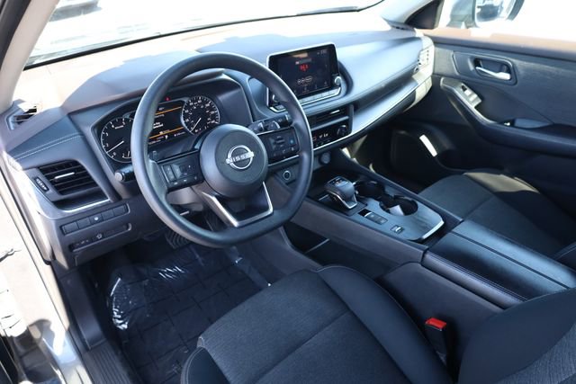 Used 2023 Nissan Rogue SV image 12