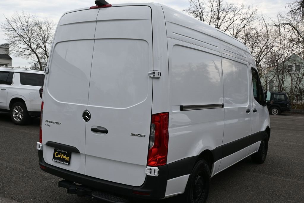 Used 2025 Mercedes-Benz Sprinter 2500 image 40