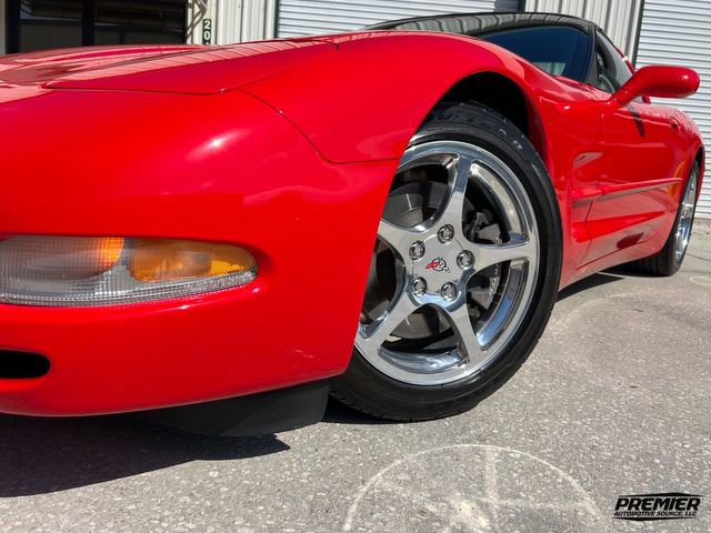 Used 2001 Chevrolet Corvette Coupe w/ Preferred Equipment Group2 image 22