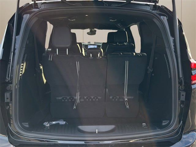 New 2026 Chrysler Pacifica Select image 14