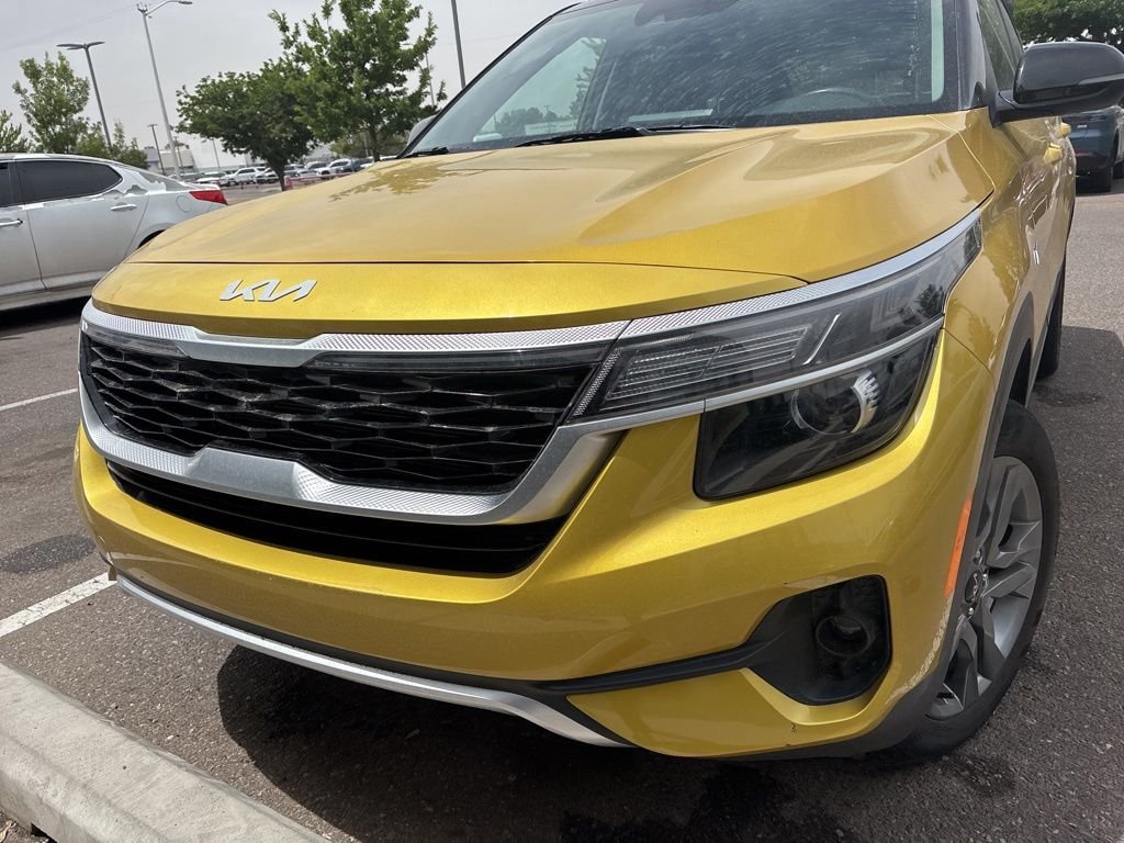 Used 2022 Kia Seltos S AWD/4WD image 3